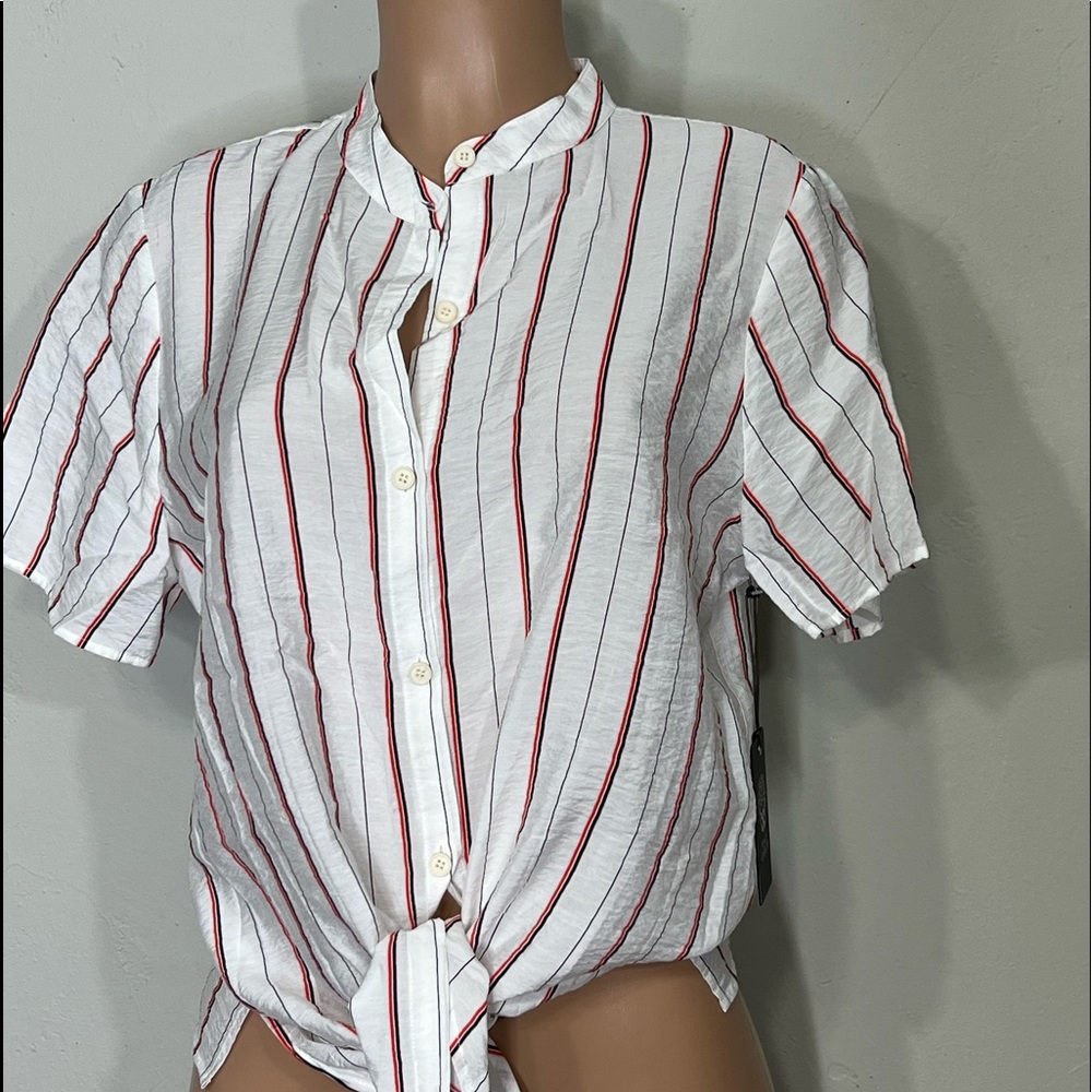 NEW WITH TAGS Vince Camuto striped tie front top